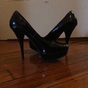 Classic black pumps